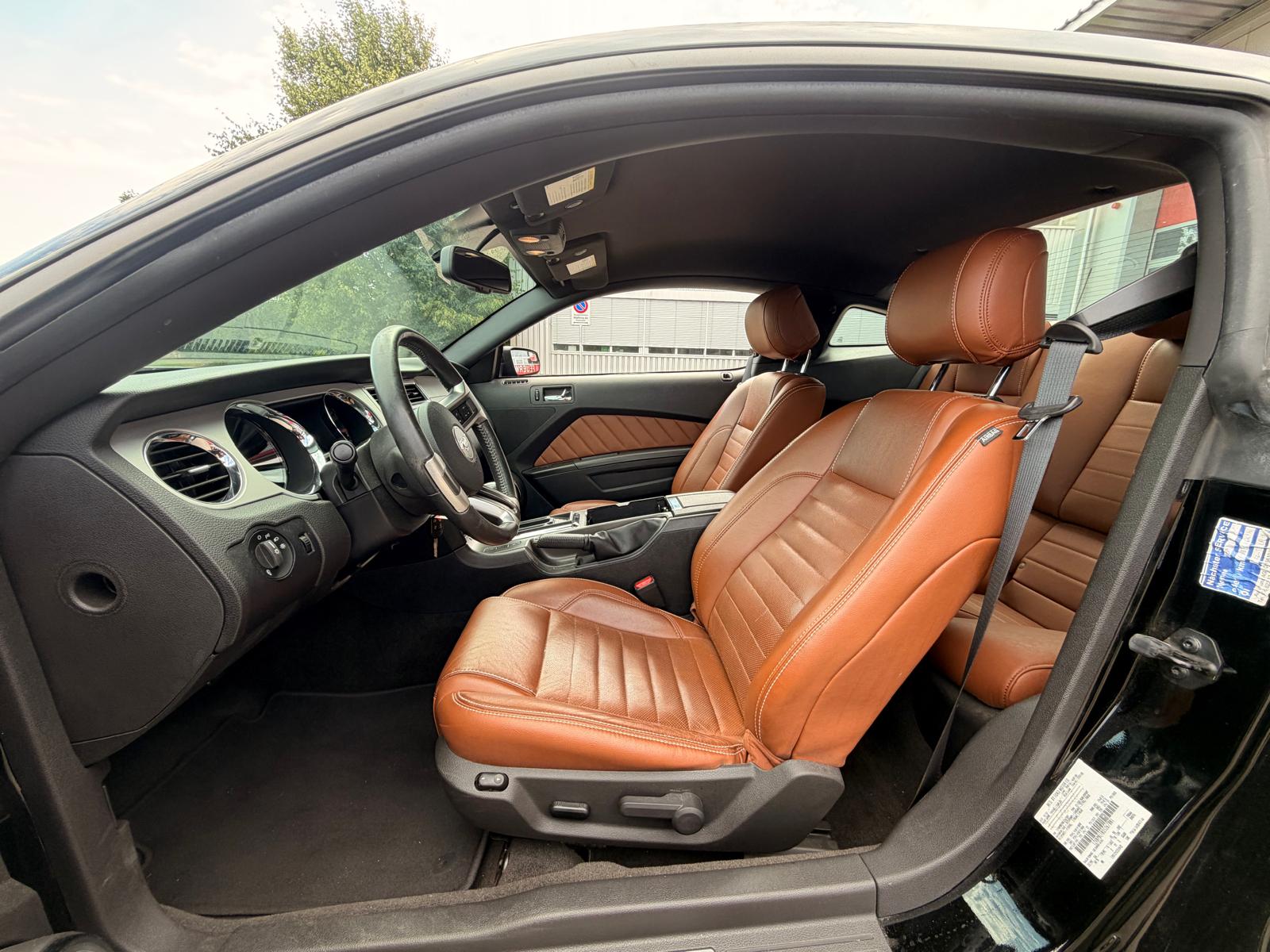 FORD Mustang 5.0 V8-image-9
