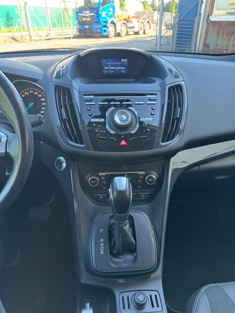 FORD Kuga 2.0 TDCi Titanium 4WD PowerShift-image-10