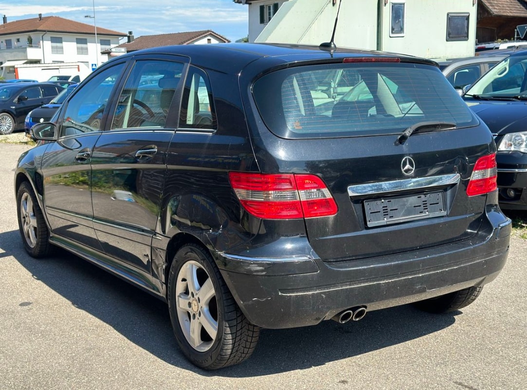 MERCEDES-BENZ B 200 T-image-3