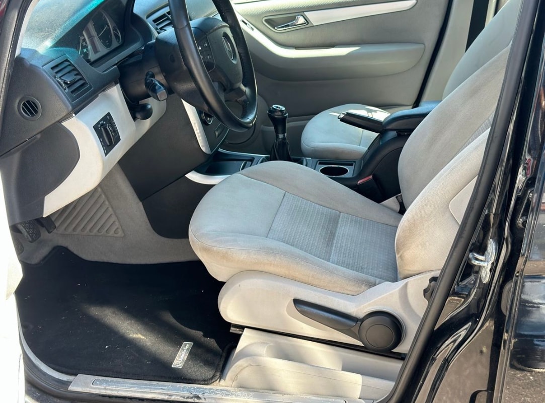MERCEDES-BENZ B 200 T-image-4
