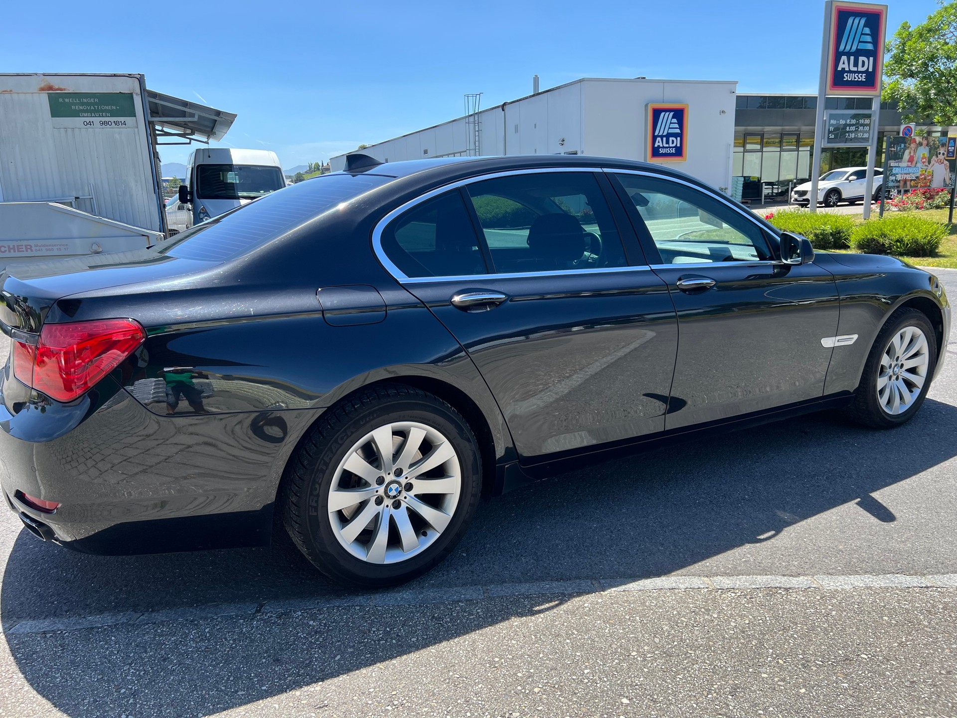 BMW 730d-image-4