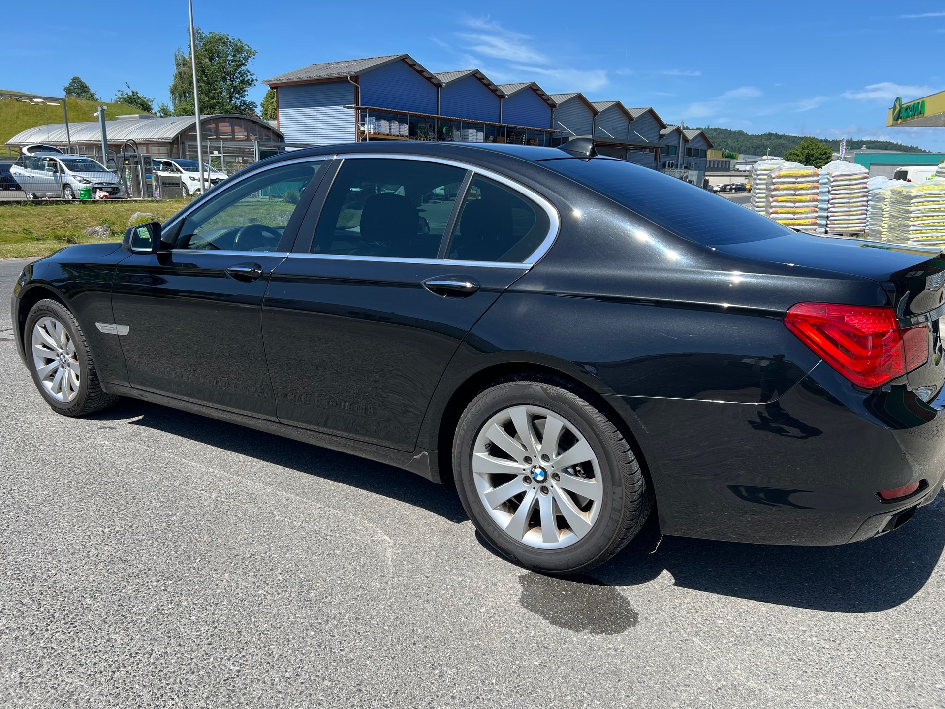 BMW 730d-image-3