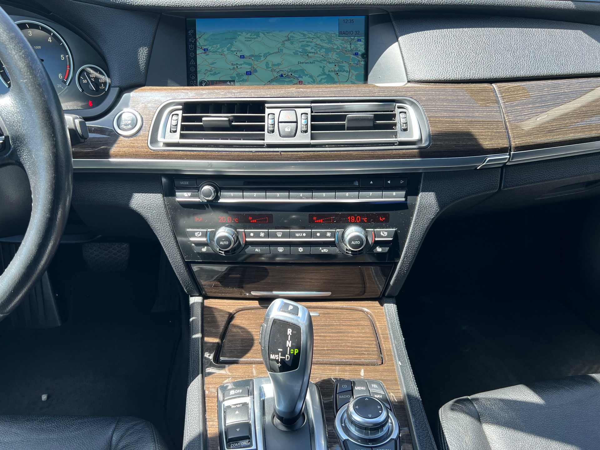 BMW 730d-image-13