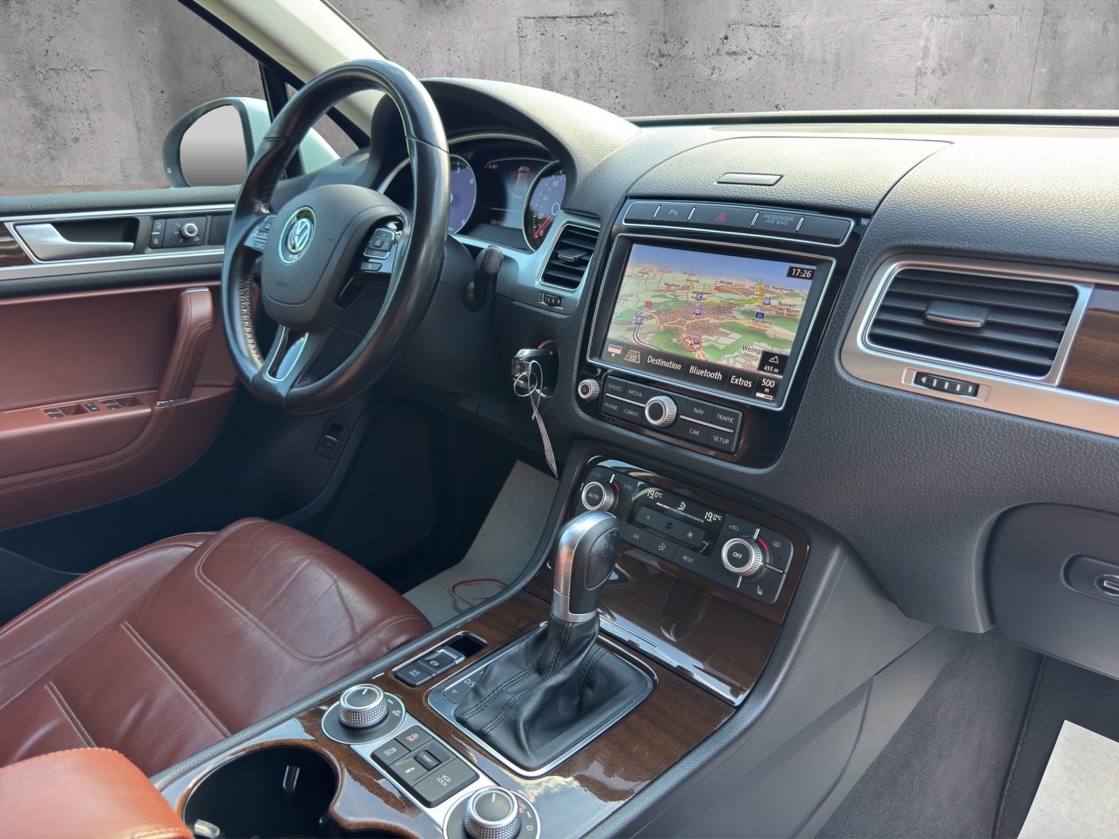 VW Touareg 3.0 TDI BlueMotion Technology Tiptronic-image-12