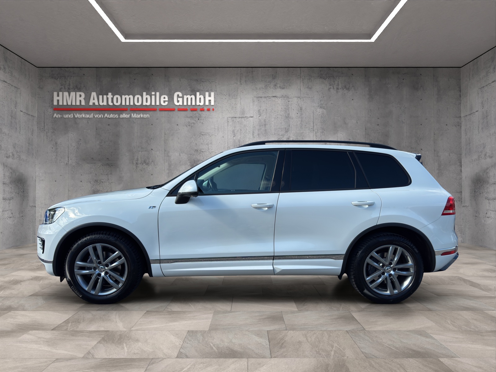 VW Touareg 3.0 TDI BlueMotion Technology Tiptronic-image-6
