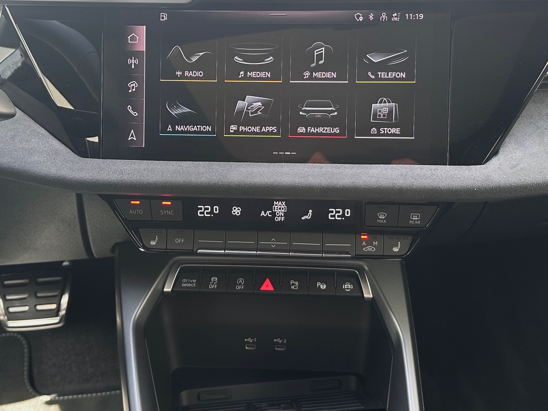 AUDI A3 Sportback TFSI 150 kW quattro S line S tronic-image-6