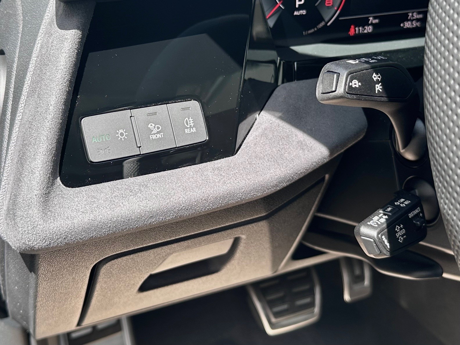 AUDI A3 Sportback TFSI 150 kW quattro S line S tronic-image-10