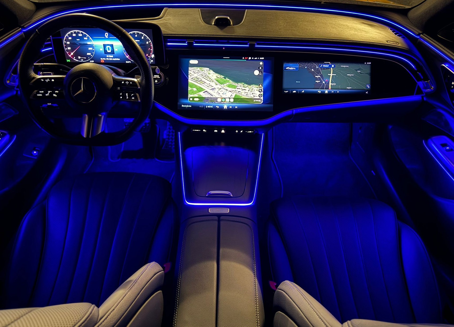 MERCEDES-BENZ E 200 9G-Tronic 4Matic Black&Chrome Edition-image-8