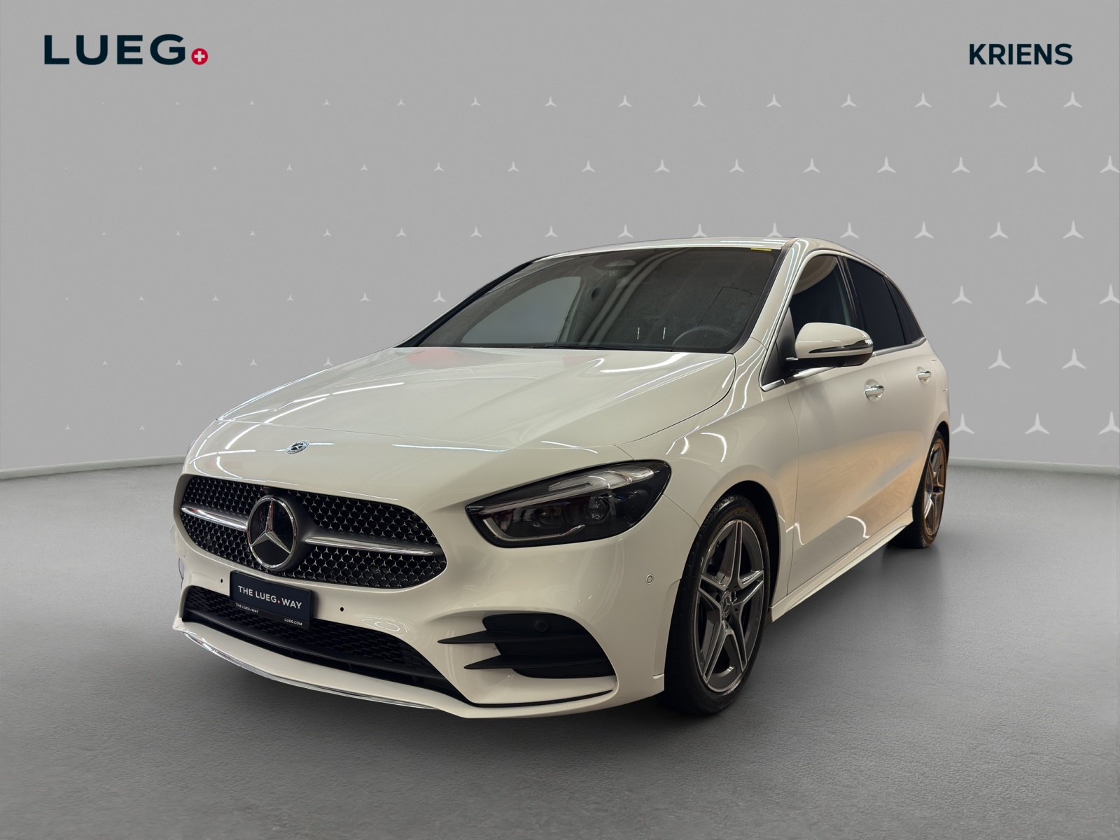 MERCEDES-BENZ B 200 - AMG / DISTRONIC / 360 Grad Kamera / AHK-image-0