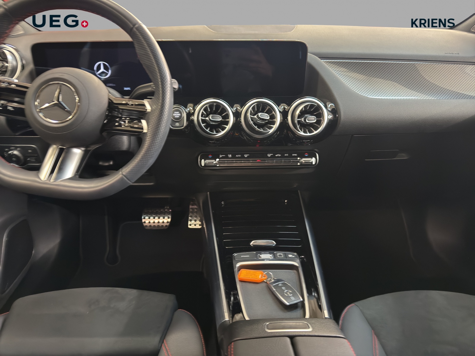 MERCEDES-BENZ B 200 - AMG / DISTRONIC / 360 Grad Kamera / AHK-image-11