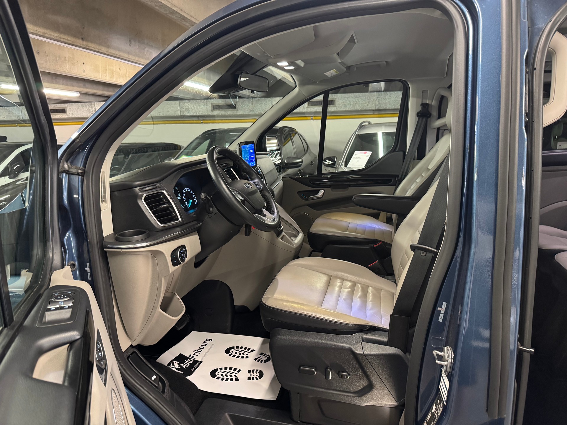 FORD Tourneo Custom 320 L2H1 Titanium X A-showroom-element-3