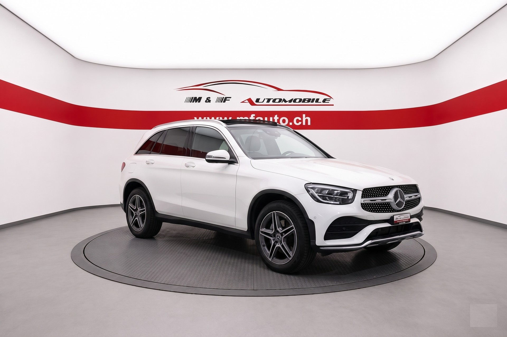 MERCEDES-BENZ GLC 300 e AMG Line 4m CH FAHRZEUG-image-1