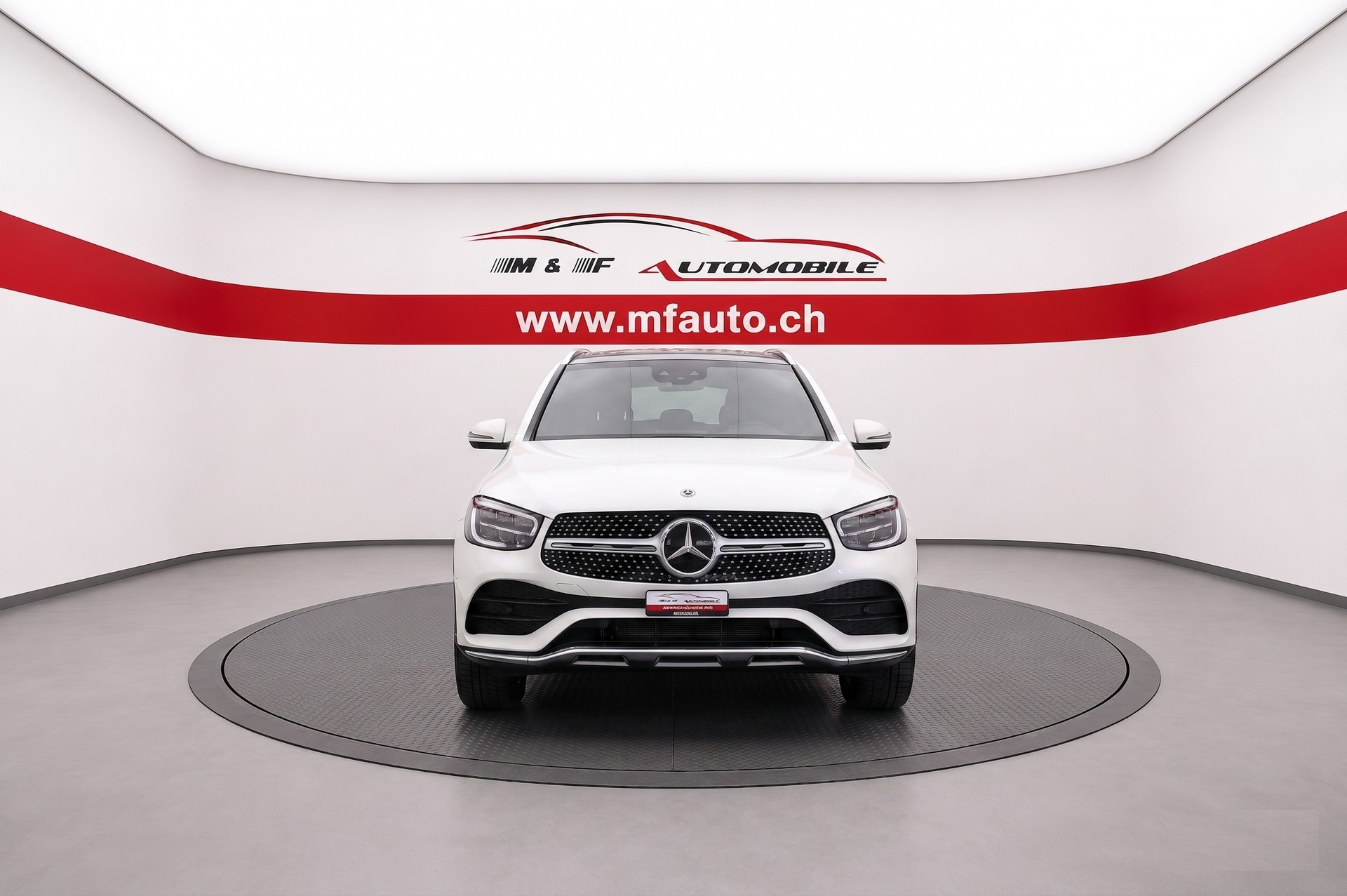 MERCEDES-BENZ GLC 300 e AMG Line 4m CH FAHRZEUG-image-2