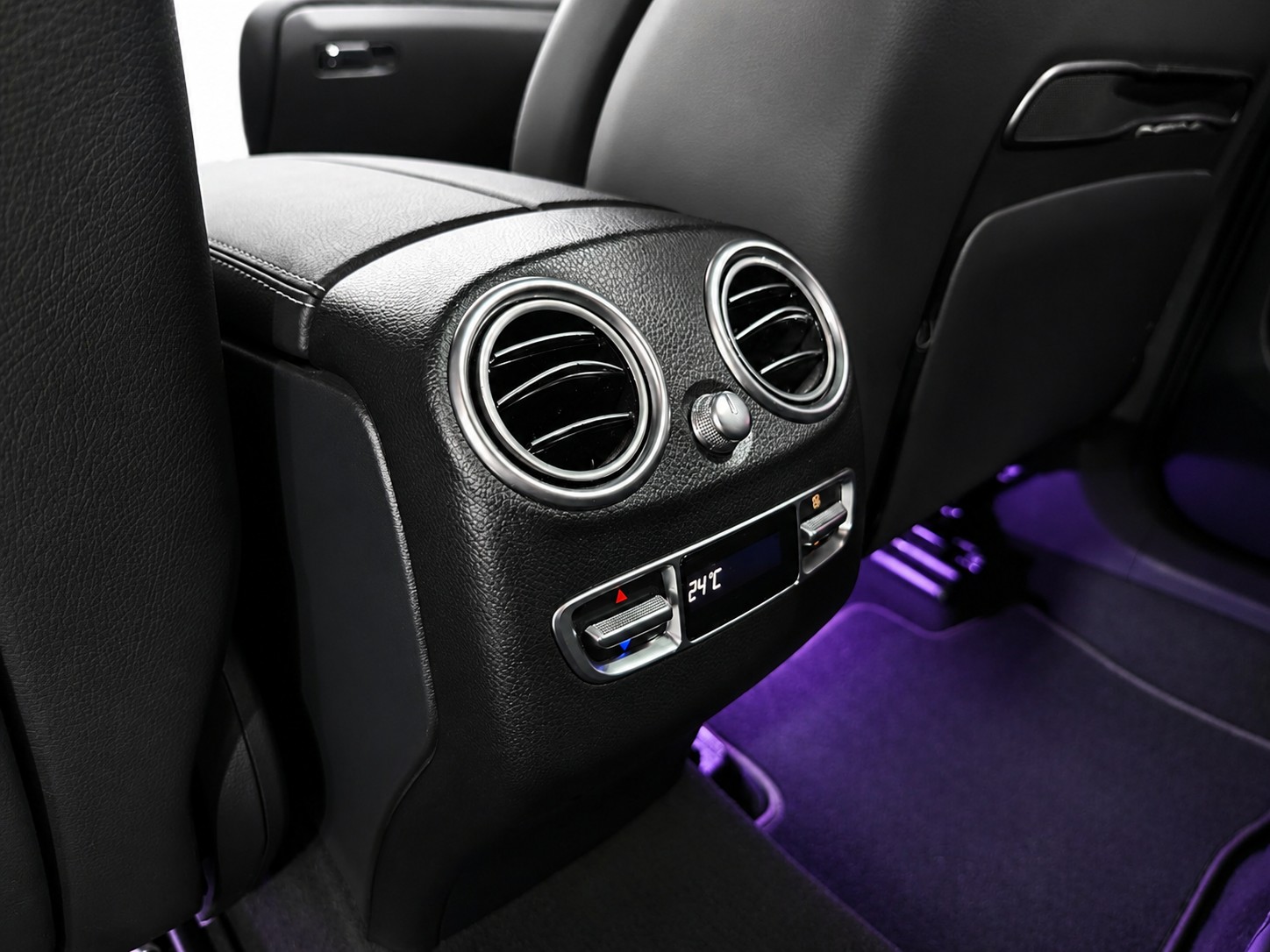MERCEDES-BENZ GLC 300 e AMG Line 4m CH FAHRZEUG-image-22