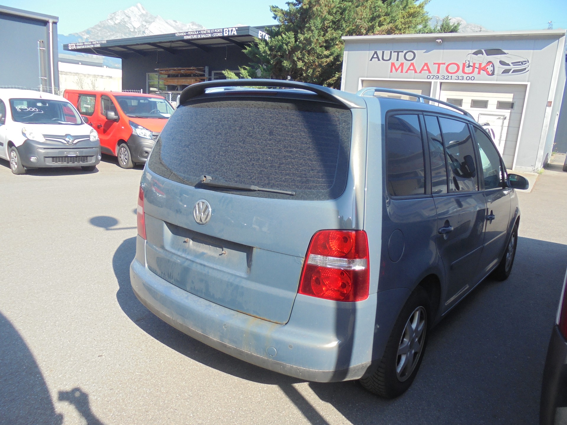 VW Touran 2.0 TDI Highline-image-3