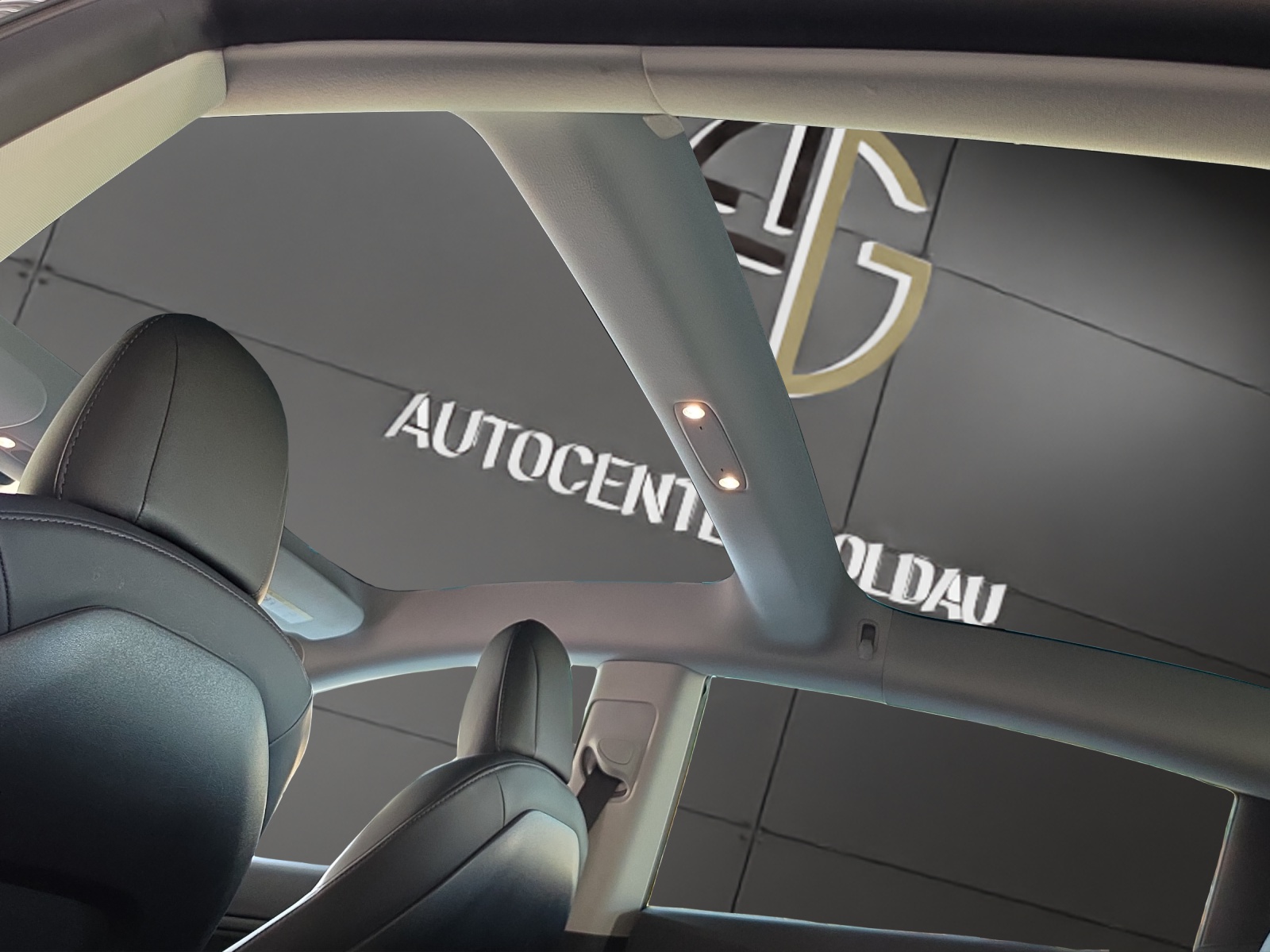 TESLA Model 3 Long Range Dual Motor AWD-image-16