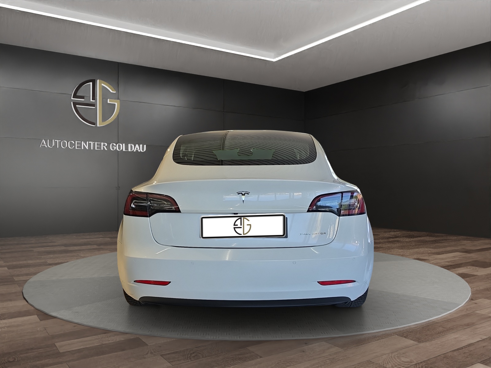 TESLA Model 3 Long Range Dual Motor AWD-image-3