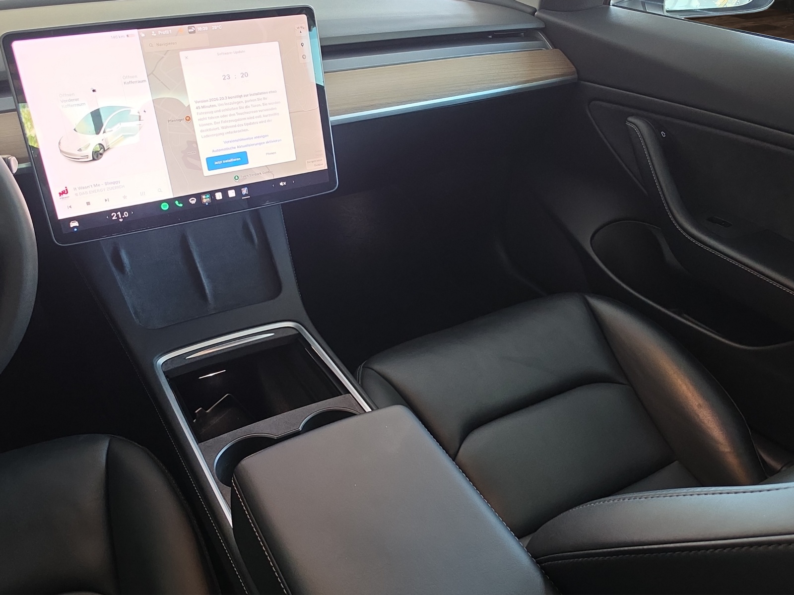 TESLA Model 3 Long Range Dual Motor AWD-image-13