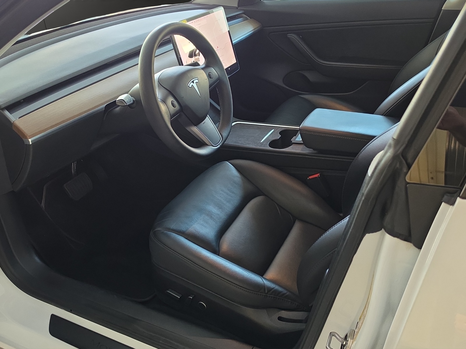 TESLA Model 3 Long Range Dual Motor AWD-image-7