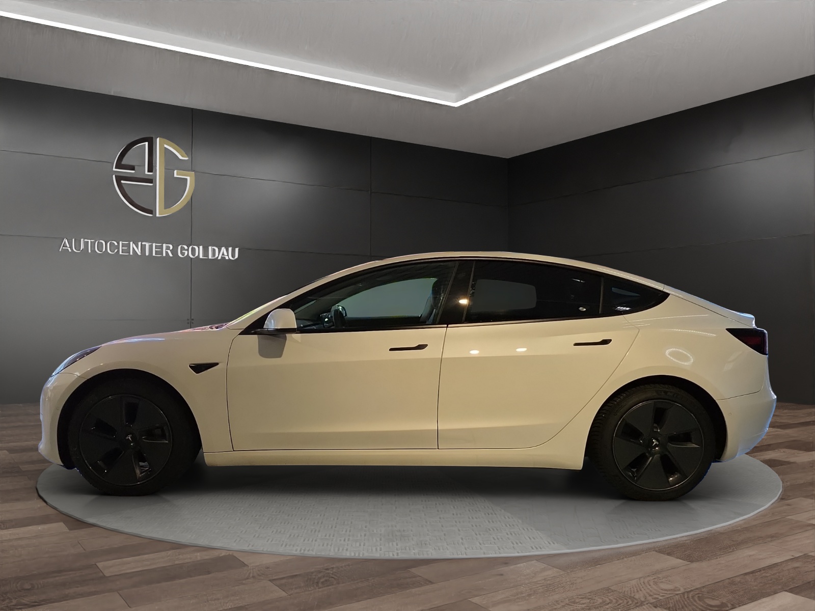 TESLA Model 3 Long Range Dual Motor AWD-image-1