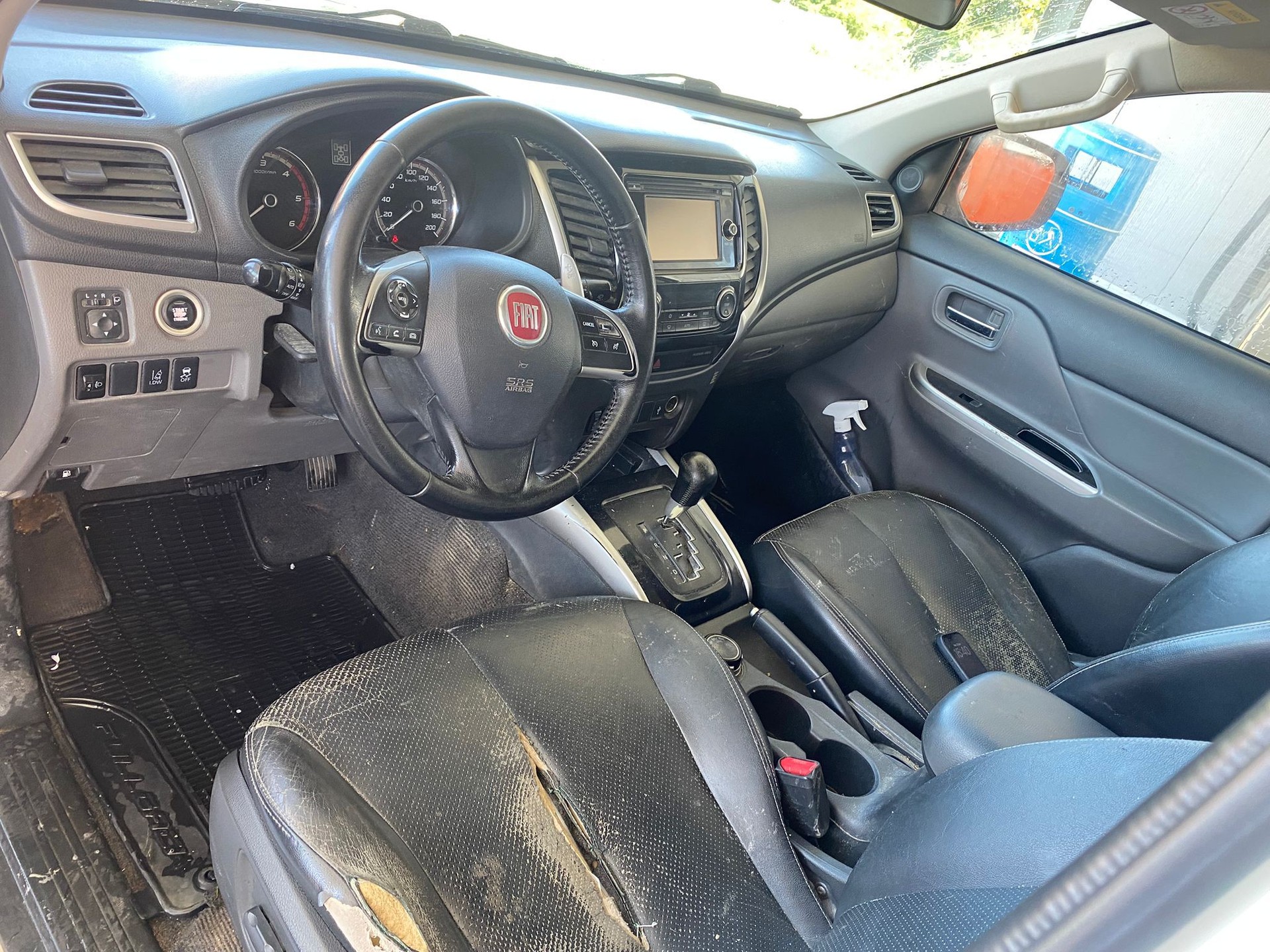 FIAT Fullback LX 2.4 MJ DC Swiss 4WD A-image-8