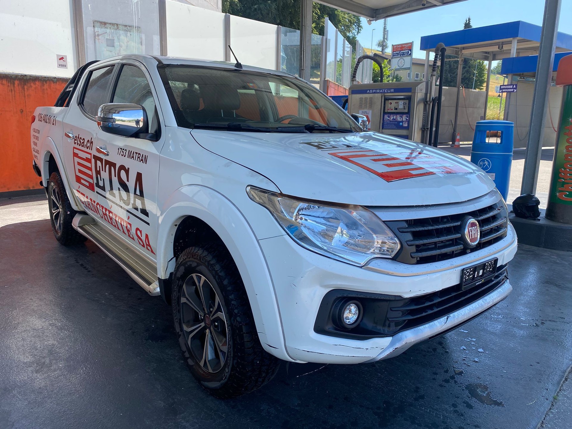 FIAT Fullback LX 2.4 MJ DC Swiss 4WD A-image-2