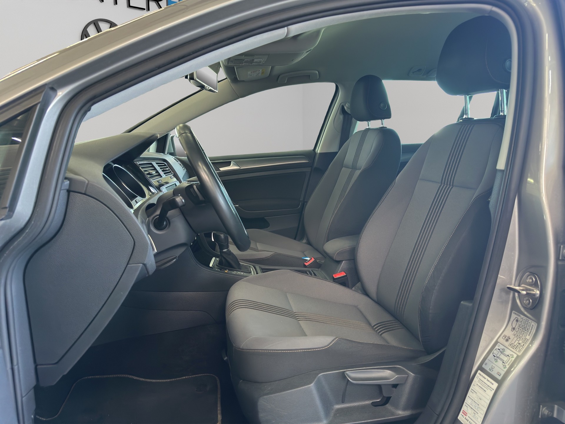 VW Golf Variant 1.4 TSI Allstar DSG-image-8
