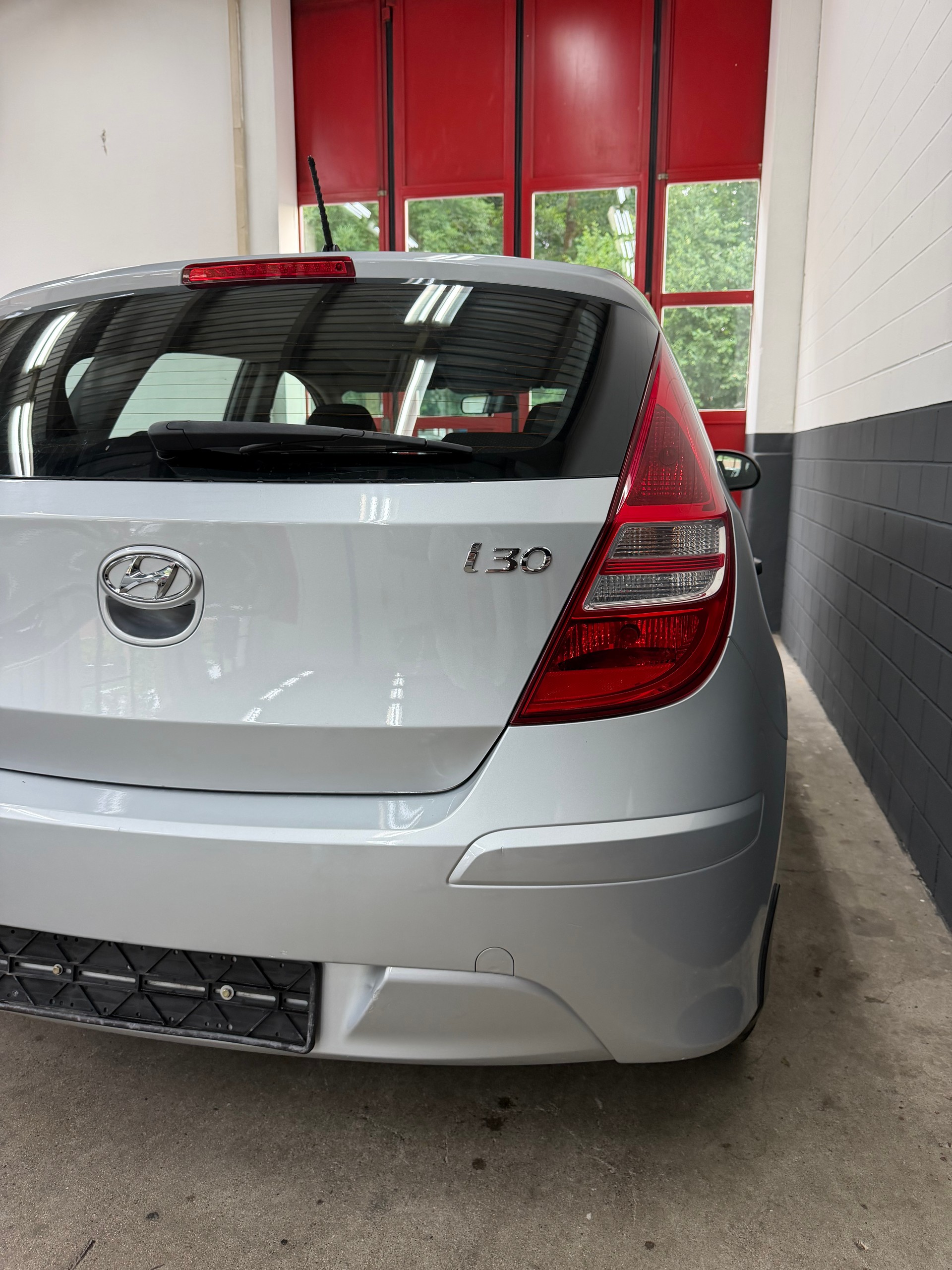 HYUNDAI i30 1.4 Comfort //NEU AB MFK!-image-7