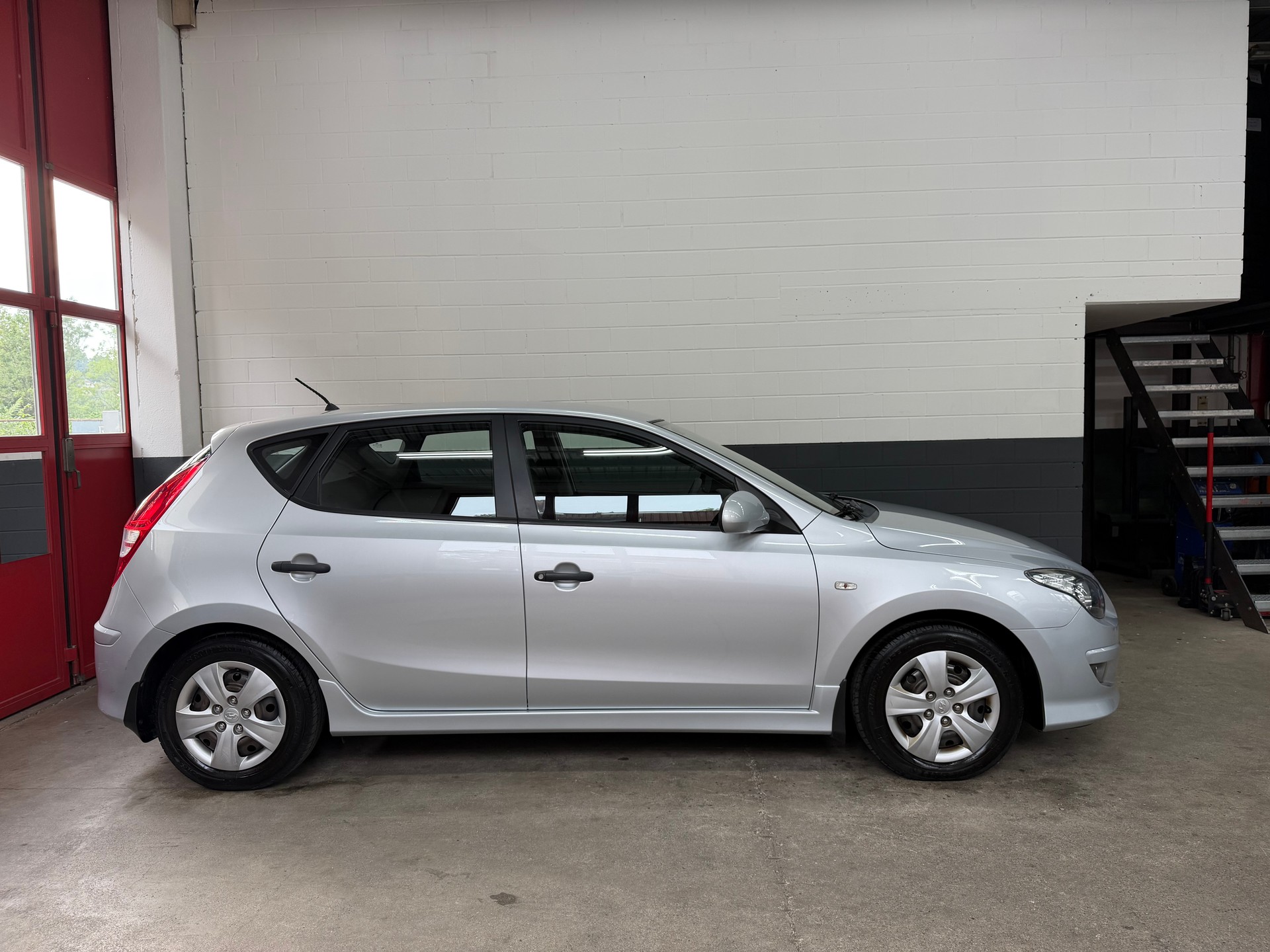 HYUNDAI i30 1.4 Comfort //NEU AB MFK!-image-4