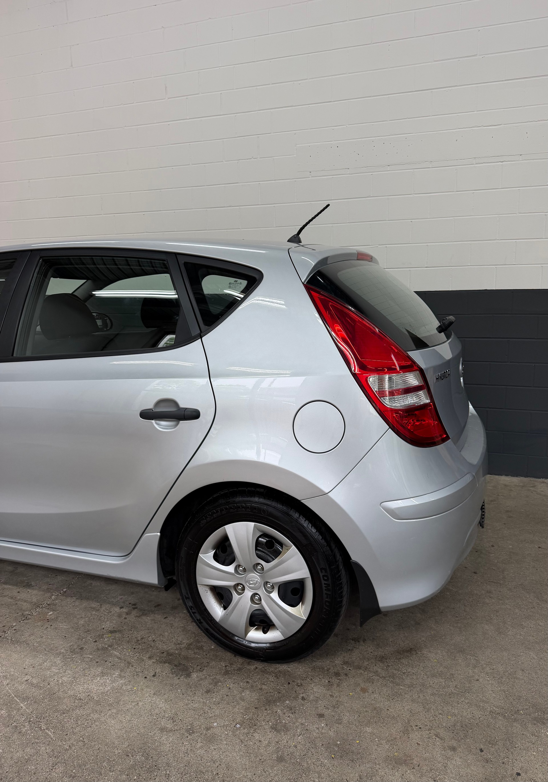 HYUNDAI i30 1.4 Comfort //NEU AB MFK!-image-8