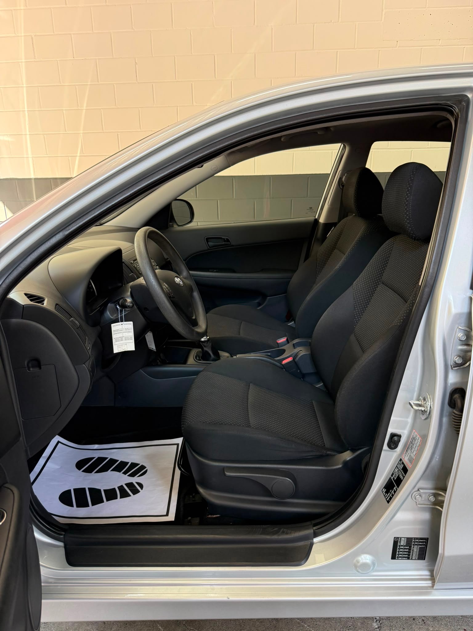 HYUNDAI i30 1.4 Comfort //NEU AB MFK!-image-9