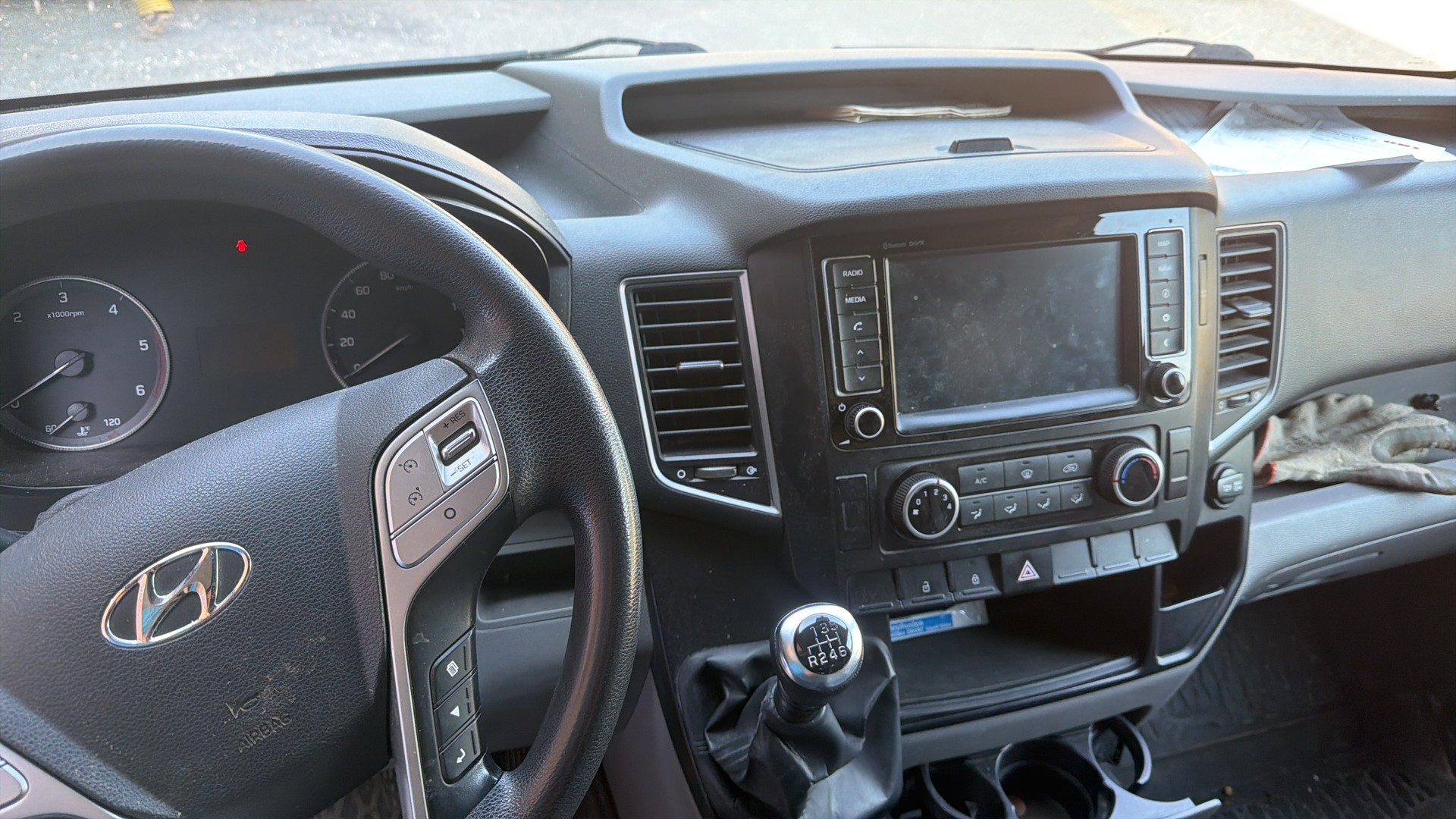 HYUNDAI H350 2.5 CRDi Amplia L1-image-4