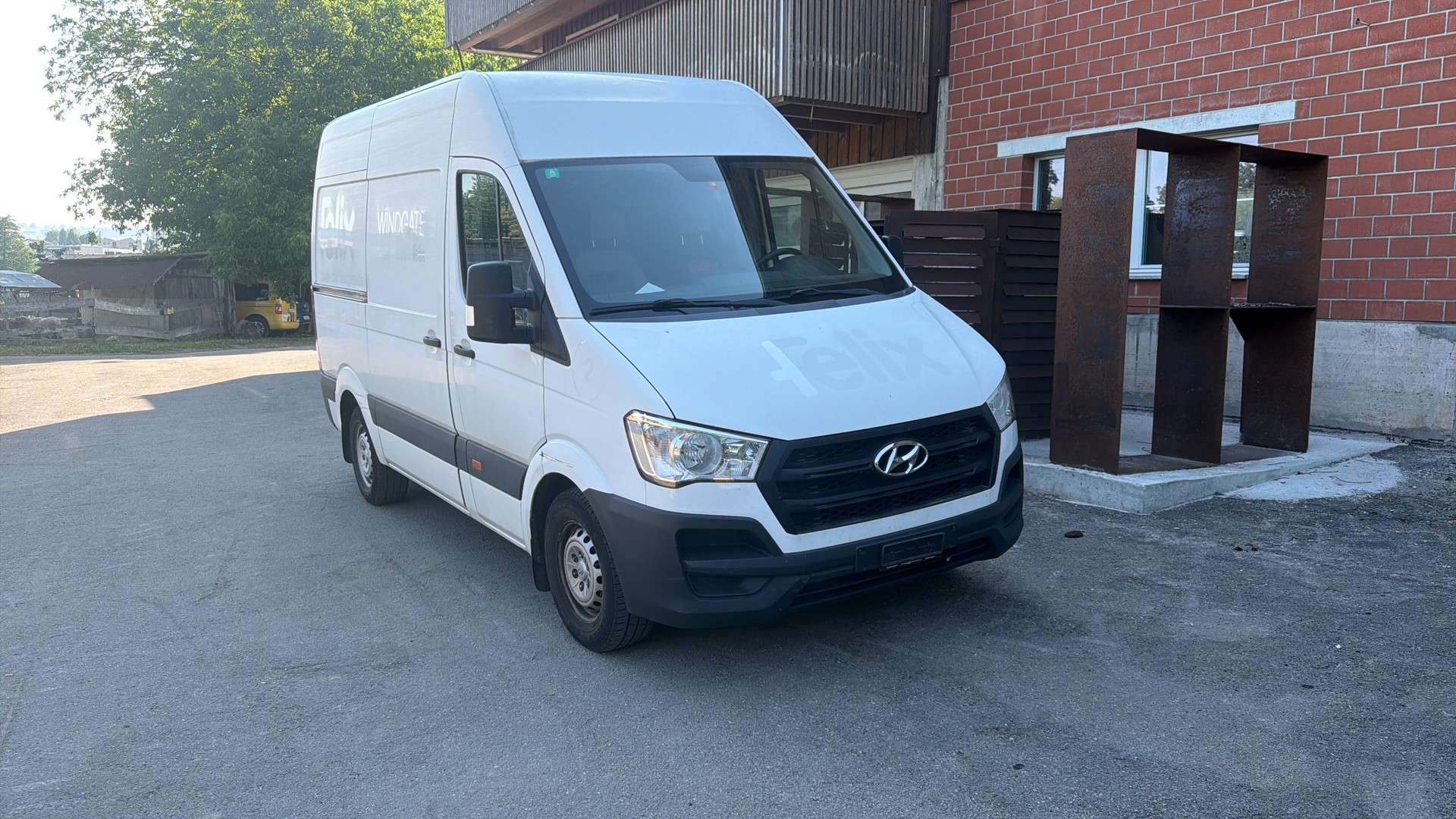 HYUNDAI H350 2.5 CRDi Amplia L1-image-1