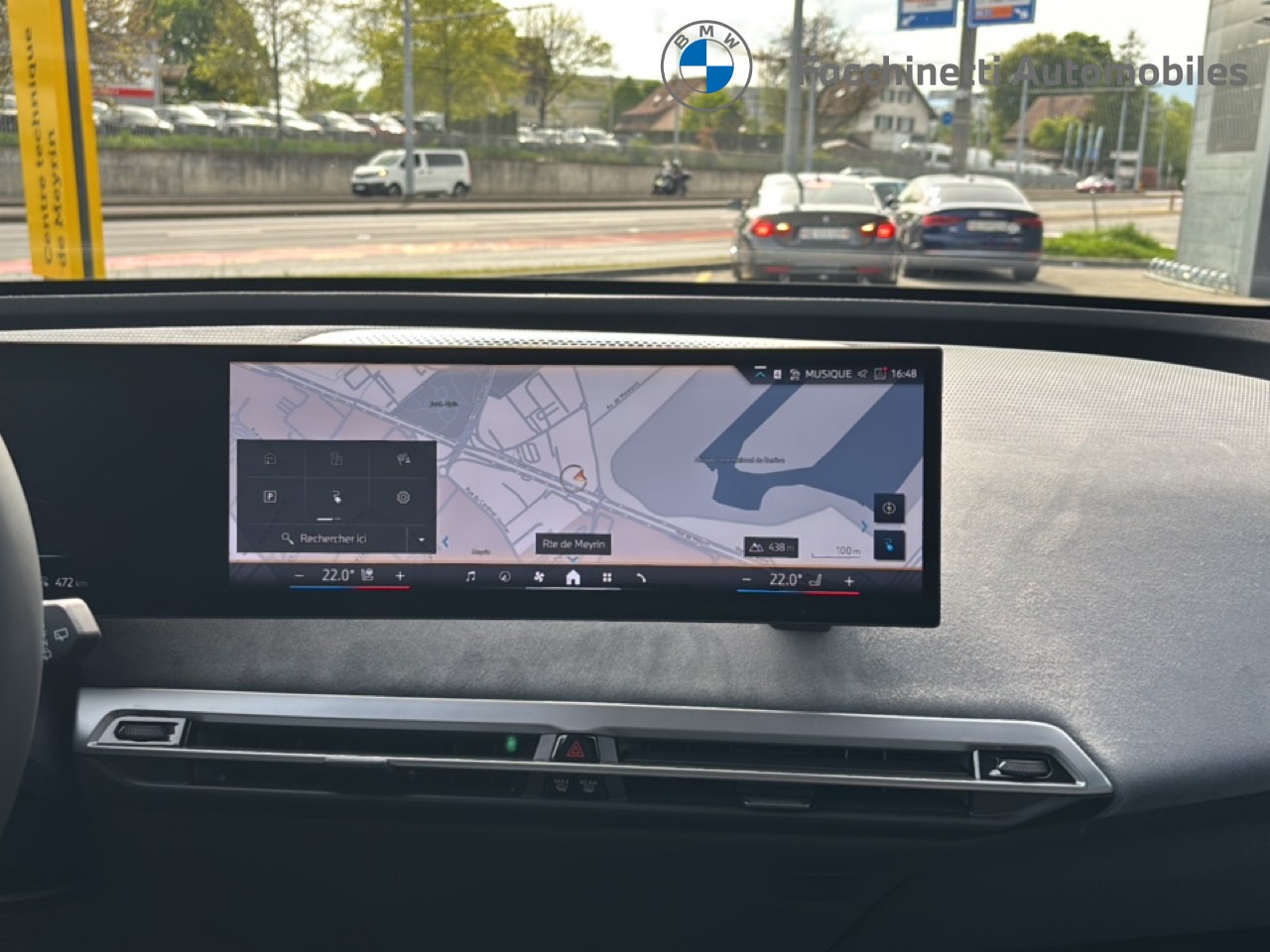 BMW iX xDrive60 M Sport Pro-image-16