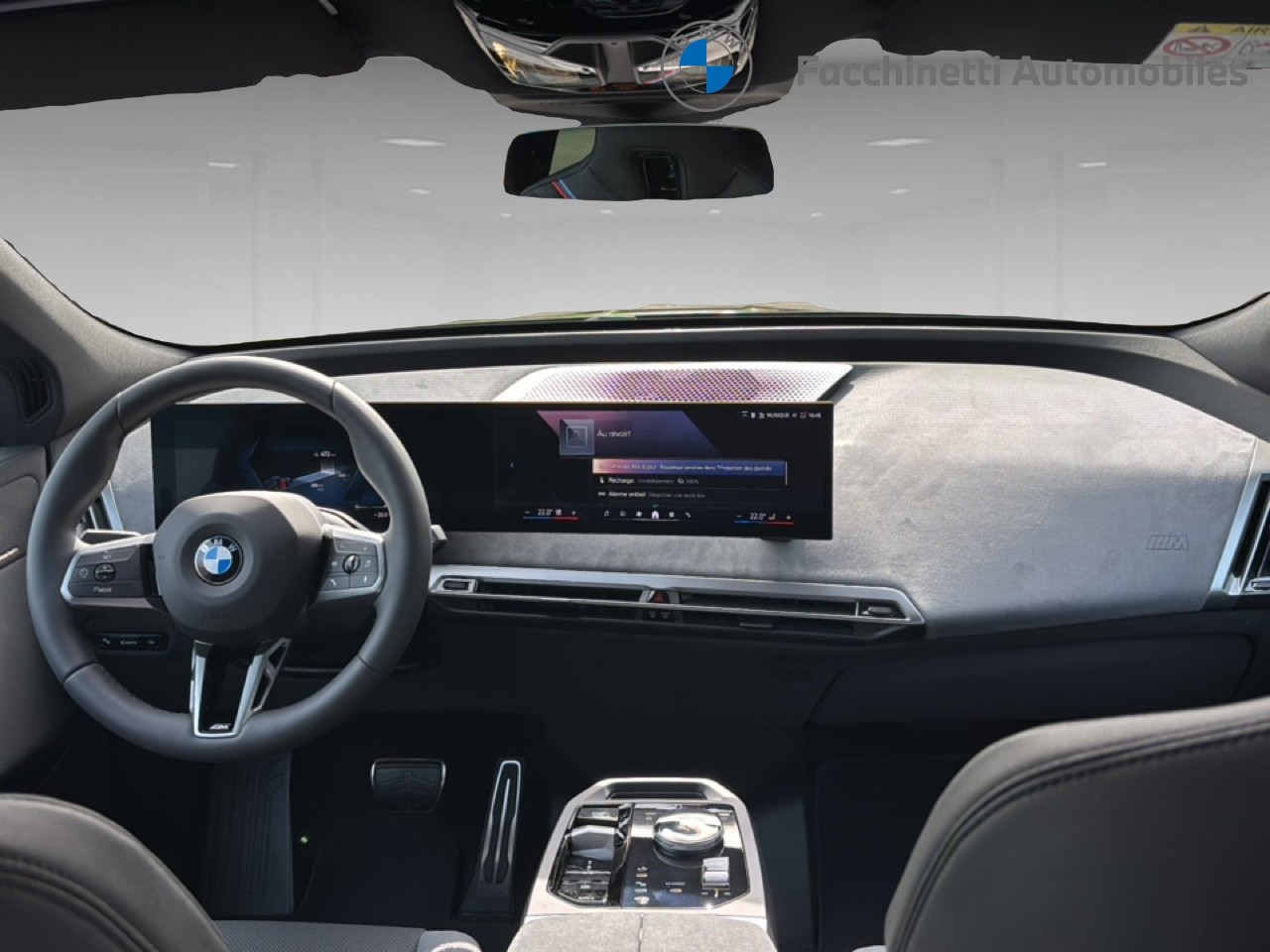BMW iX xDrive60 M Sport Pro-image-13