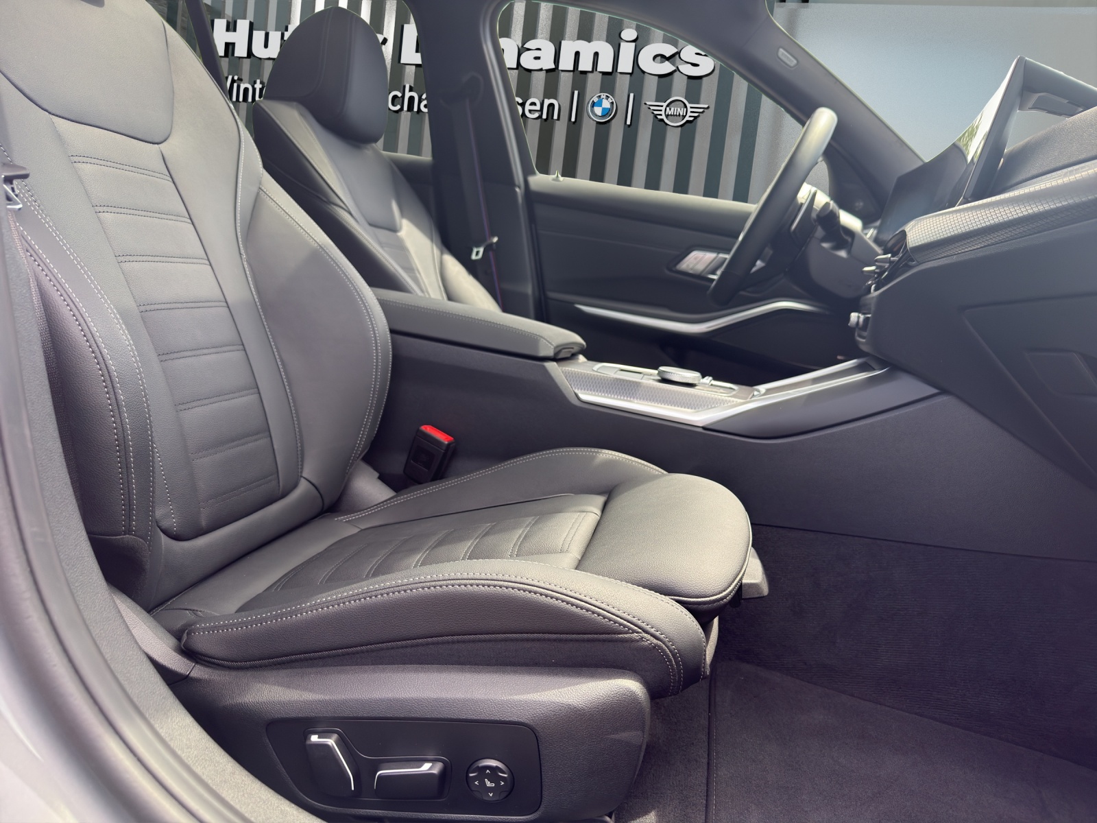 BMW M340d xDrive Touring M SPORTPAKET PRO/ M AERODYNAMIKPAKET-image-17