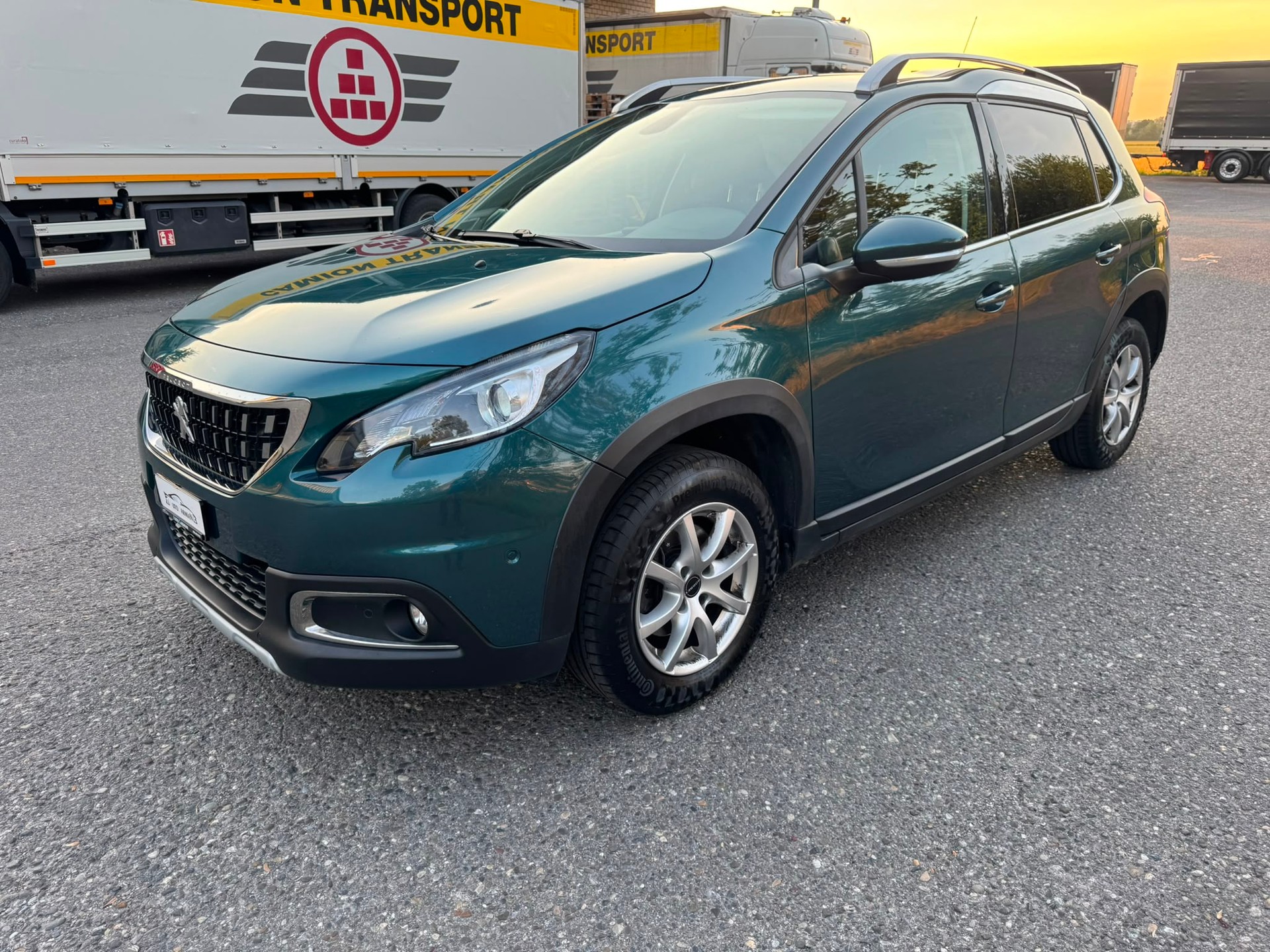 PEUGEOT 2008 1.2 PureTech Allure-image-1