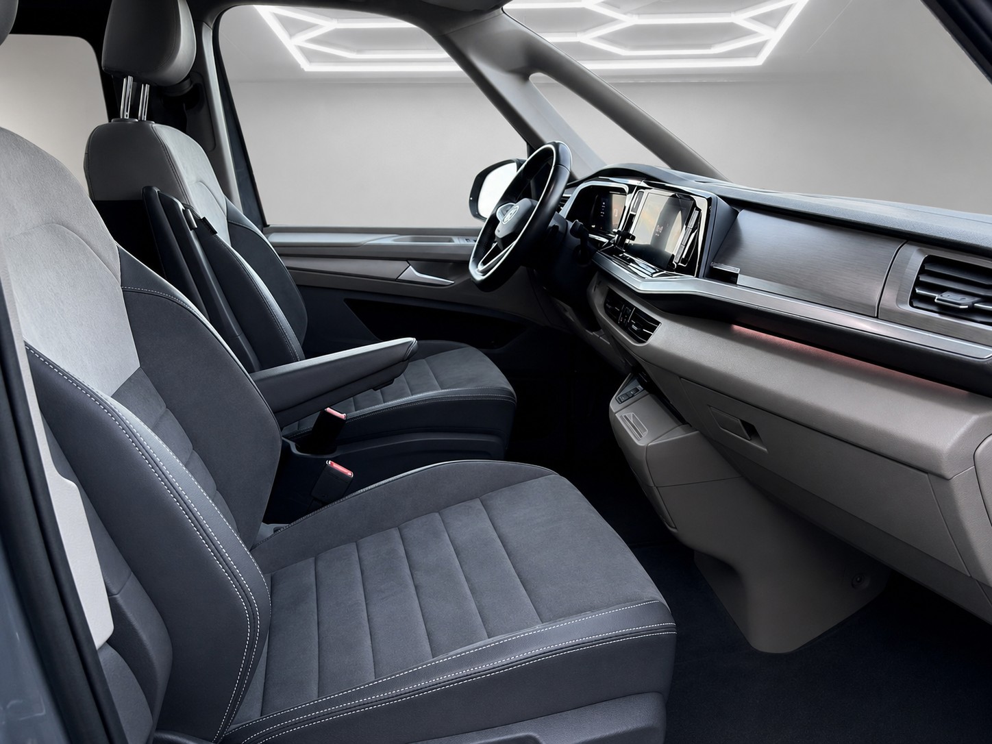 VW 1.4 eHybrid Life DSG-image-8