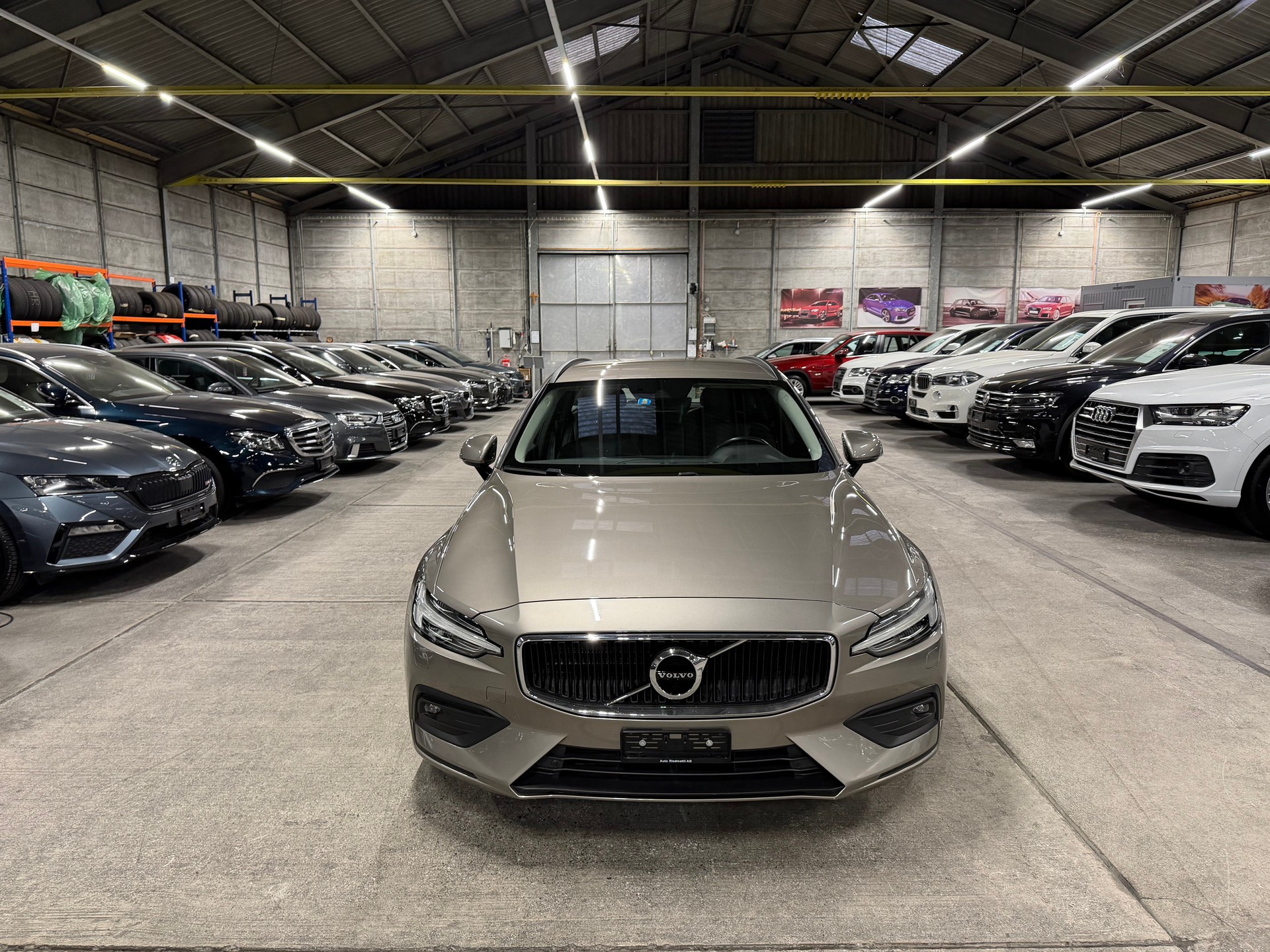 VOLVO V60 D4 Inscription Geartronic-image-8