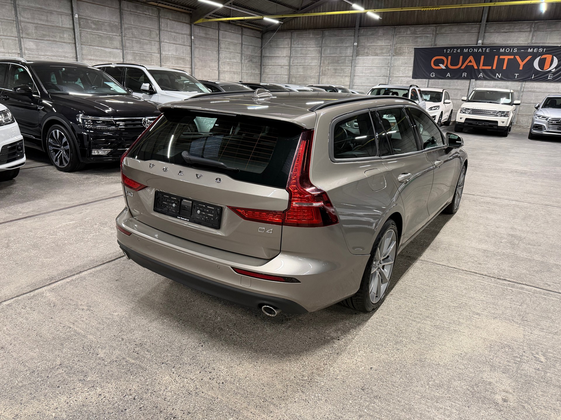 VOLVO V60 D4 Inscription Geartronic-image-3