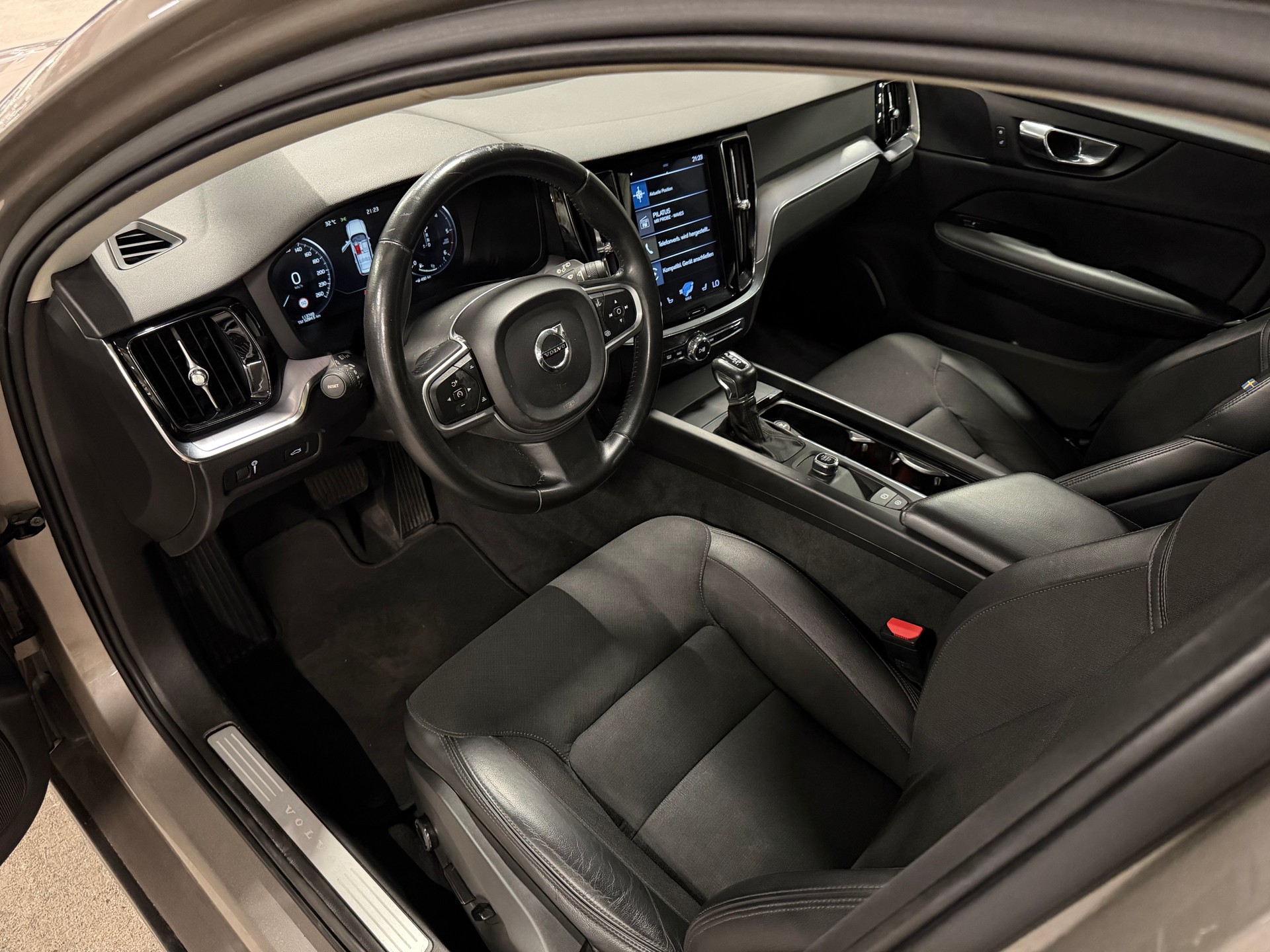 VOLVO V60 D4 Inscription Geartronic-image-10