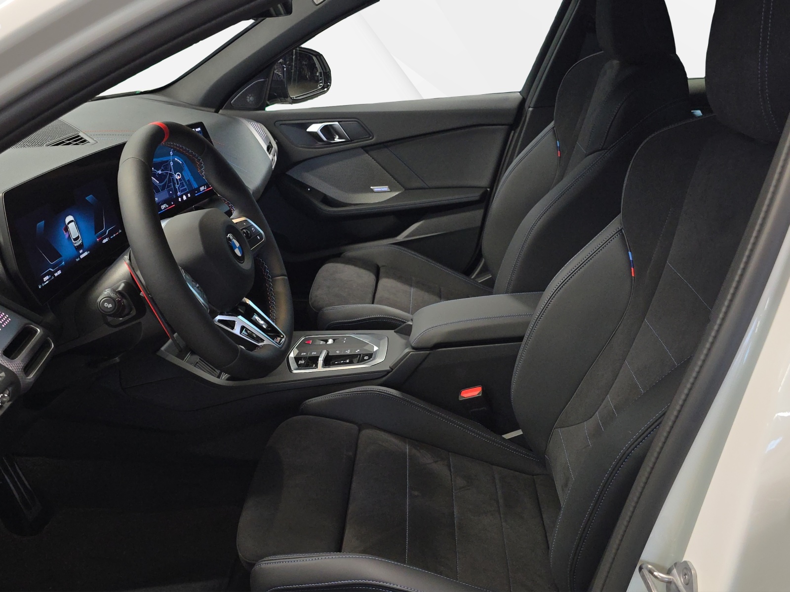 BMW M135 xDrive-image-8