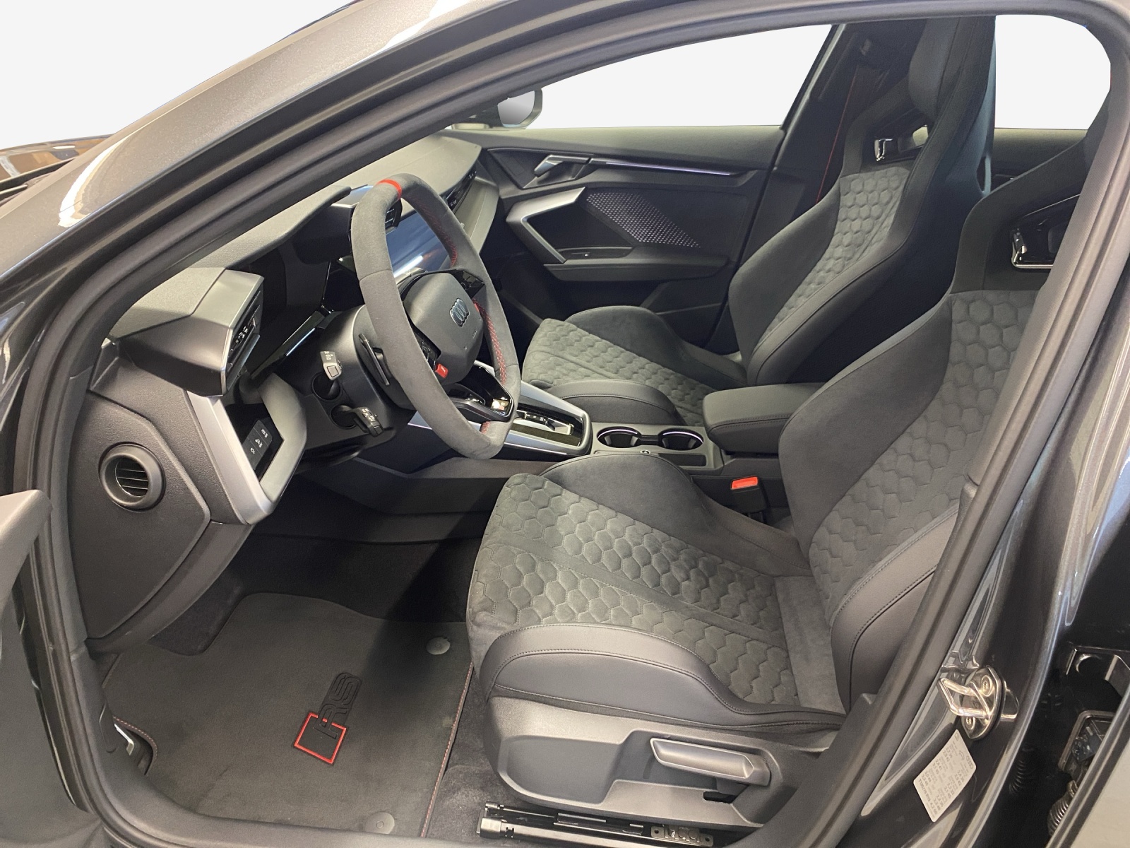 AUDI RS3 Limousine 2.5 TSI quattro S-tronic-image-7