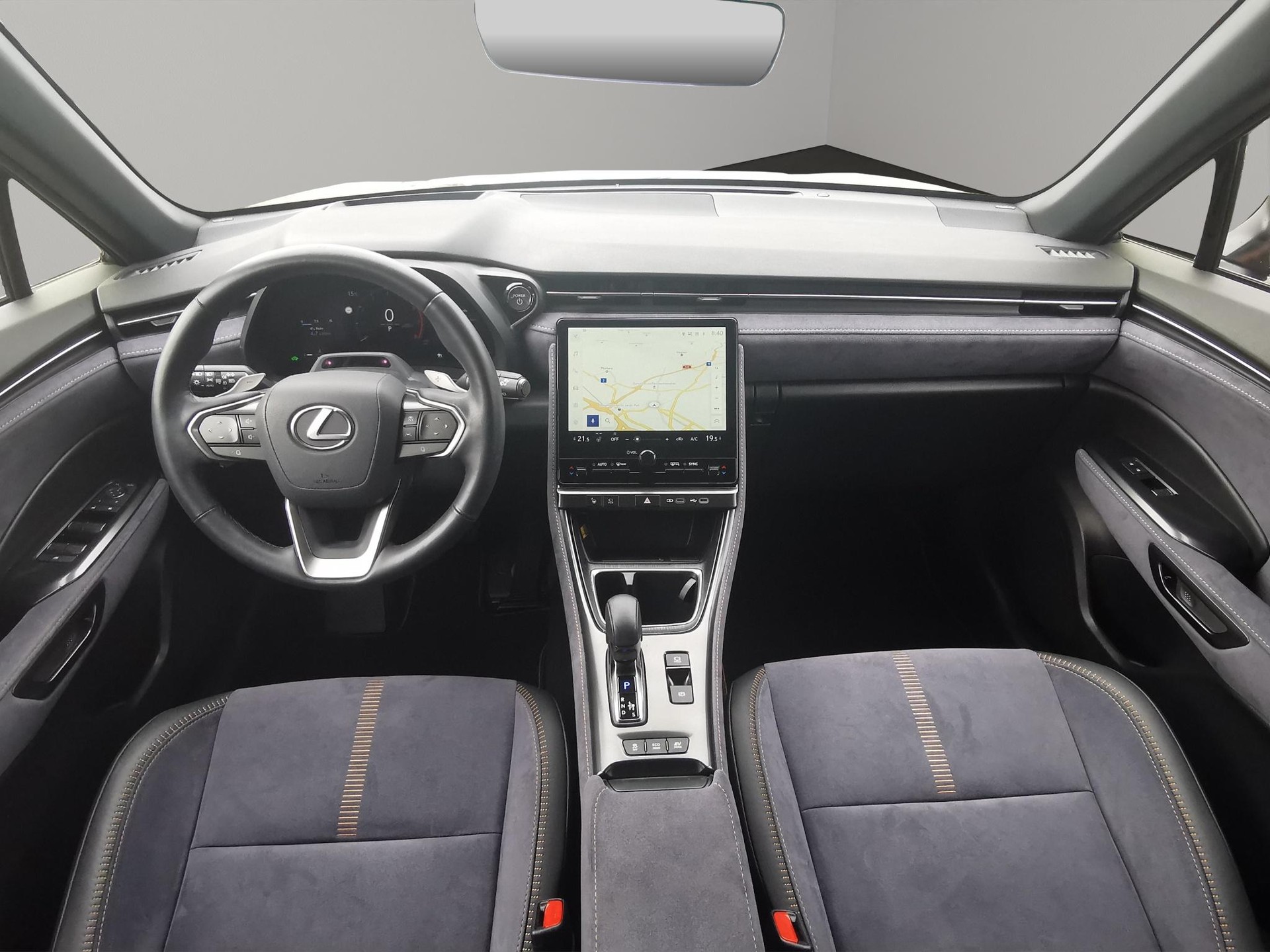 LEXUS LBX 1.5 Hybrid Cool AWD-image-3