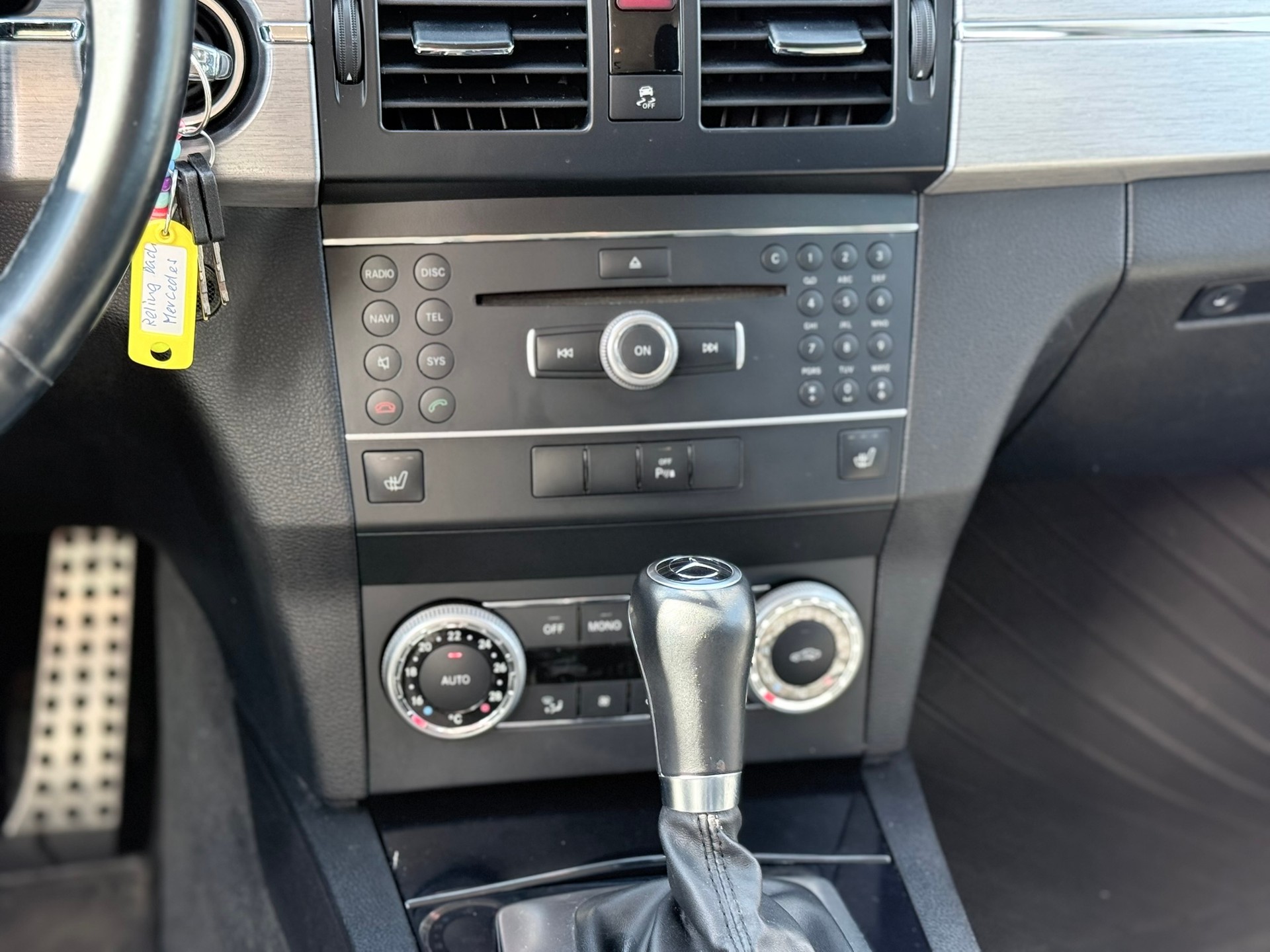 MERCEDES-BENZ GLK 220 CDI BlueEfficiency 4Matic 7G-Tronic-image-23