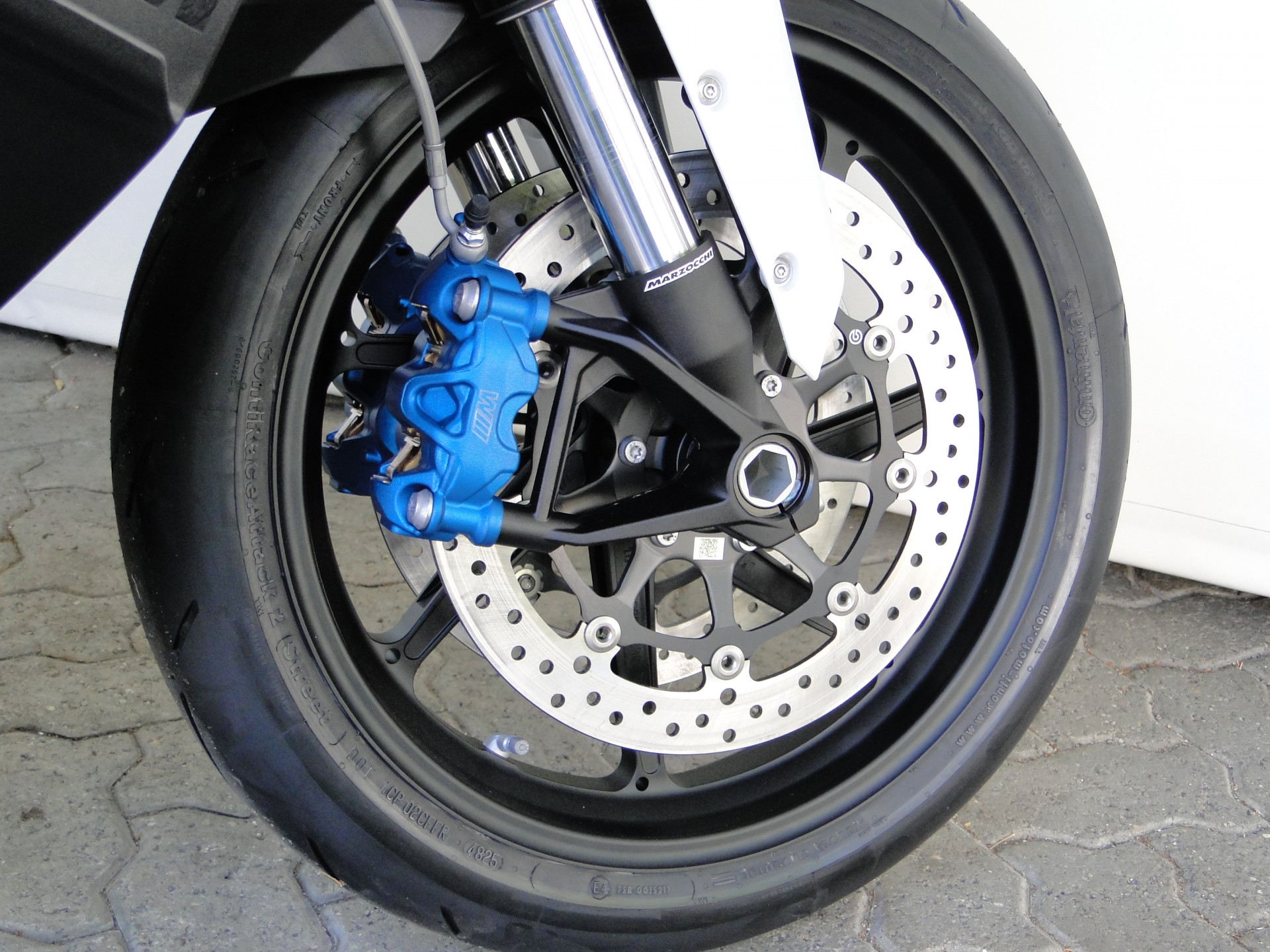 BMW M 1000 XR 2.9% Leasing-image-8