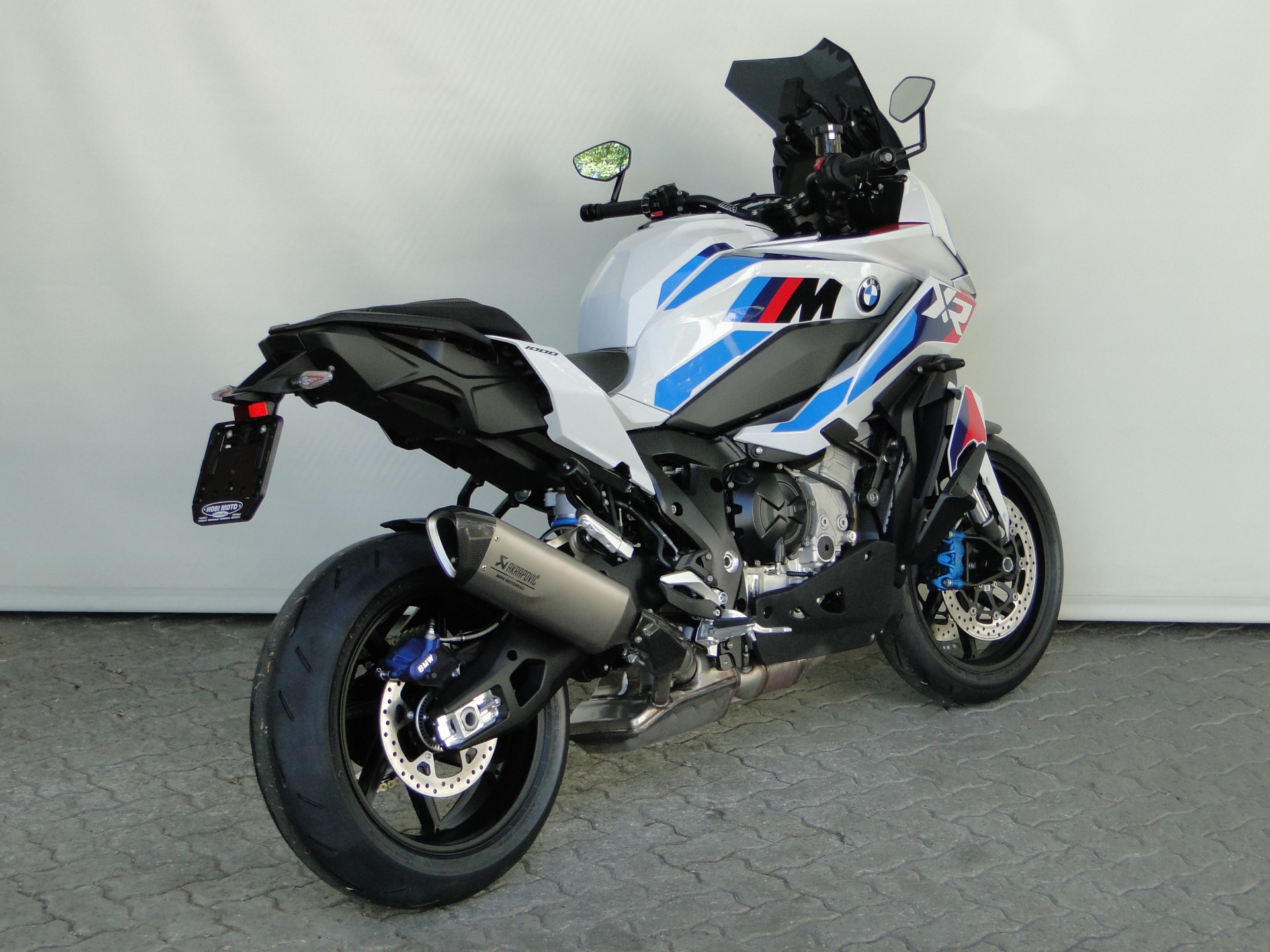 BMW M 1000 XR 2.9% Leasing-showroom-element-3