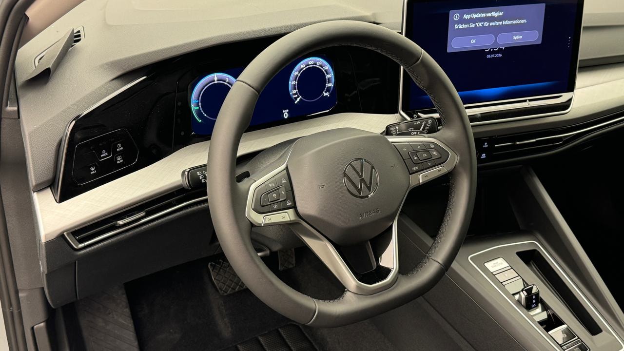 VW Golf VIII 1.5 TSI PHEV Limited-image-6