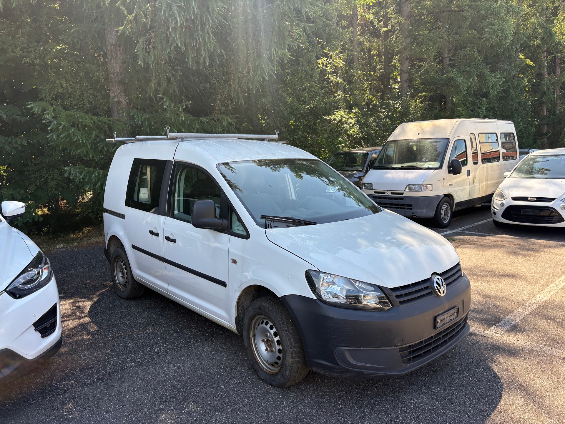 VW Caddy 2.0 TDI 4Motion-image-2