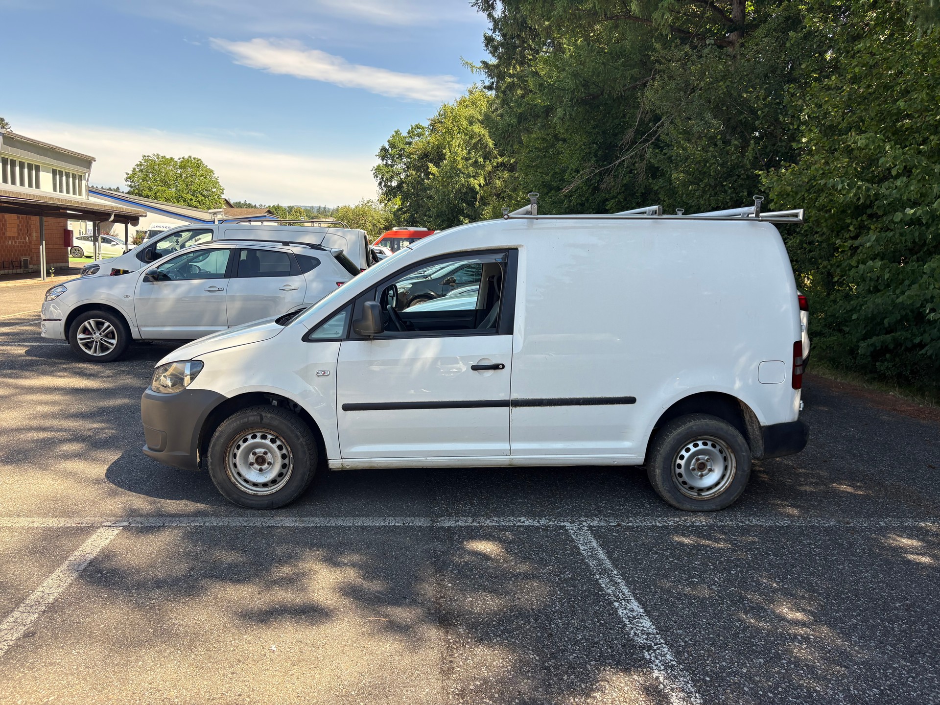 VW Caddy 2.0 TDI 4Motion-image-3